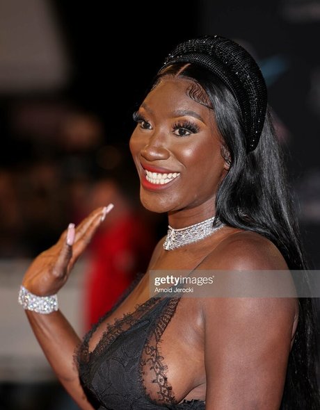 Aya Nakamura beautiful pornstar pic