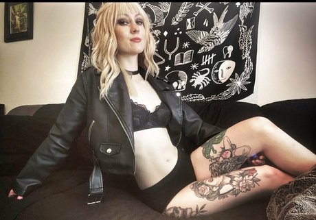 witchydancer11 perfect model image