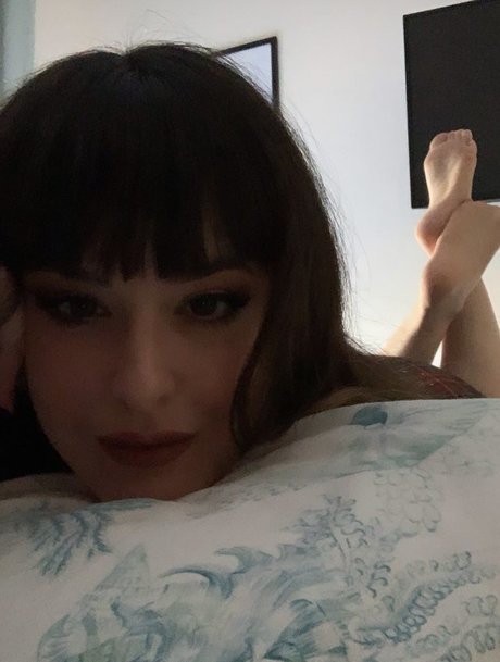 Pettans model naked pics