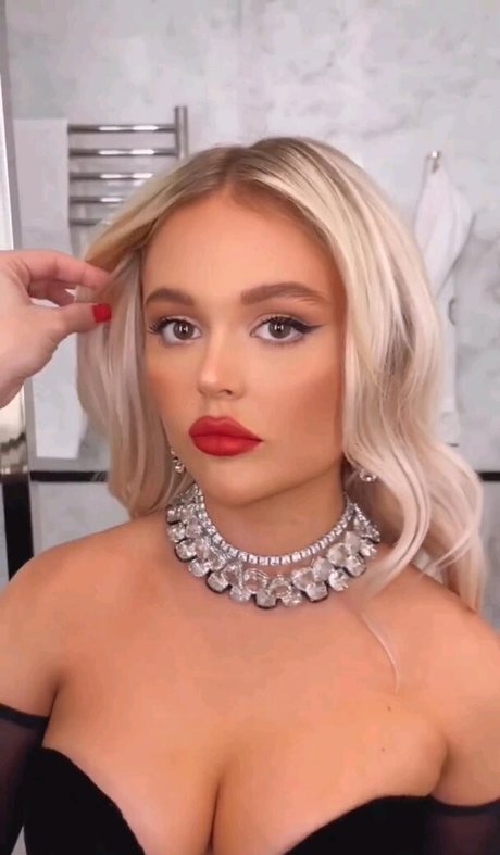 Emily Lind pornographic model pic