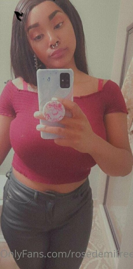 rosedemifree sex model image