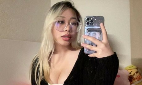 kiwireii sexy actress photo