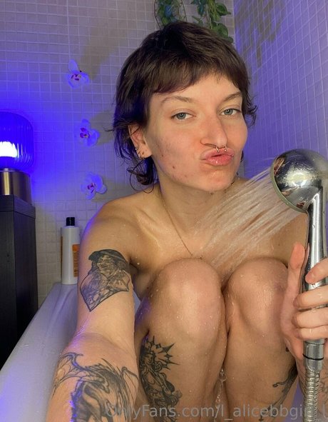 l alicebbgirl l nude actress pictures