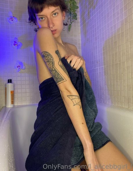 l alicebbgirl l nudes model pic