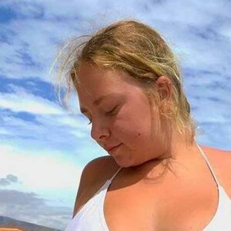 Stacey Pink star pic