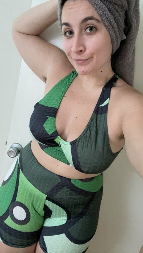 milfweeed erotic pornstar pic