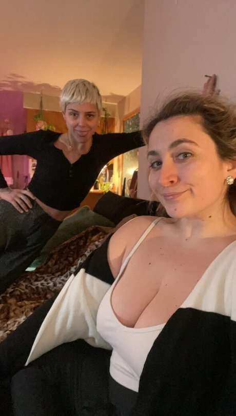 milfweeed Profile Photo