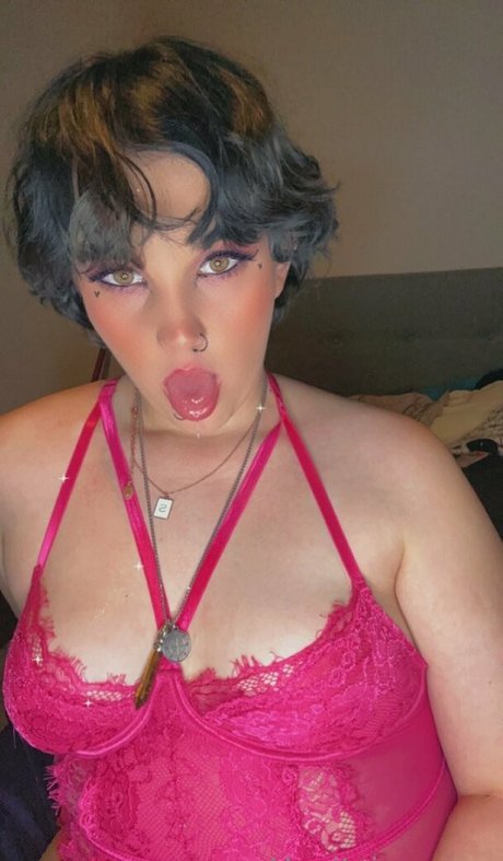 heyitsivyanne model pretty photo