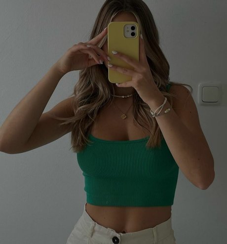 Paula Doeringer erotic actress galleries