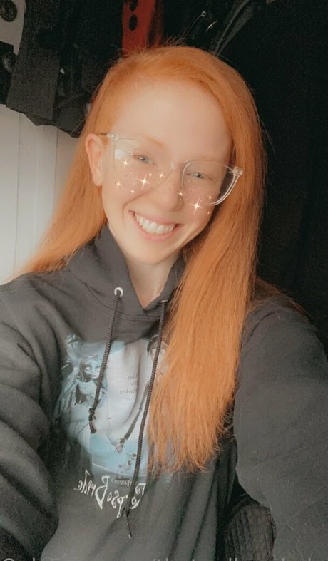 thatredheadedgirl6 star art photos