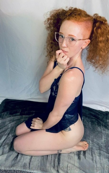 thatredheadedgirl6 pornstar nice picture