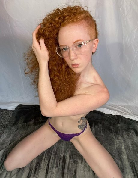 thatredheadedgirl6 pornstar nice photo