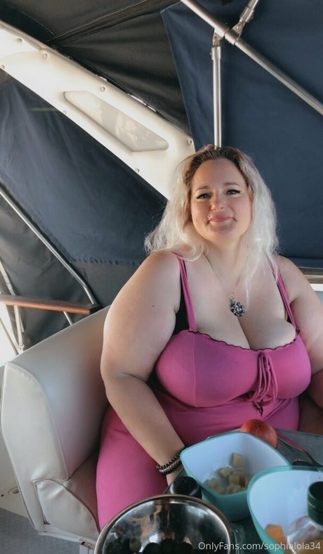 mommy onlyfans hot nude photo