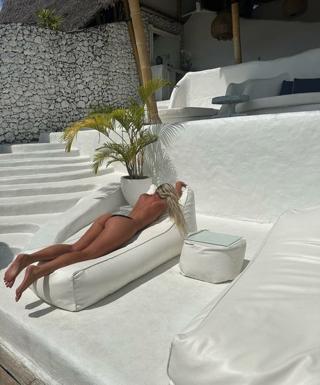 Phoebe Isobel star nudes pic