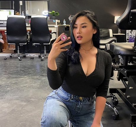 lindaafreckles sexy pornstar image