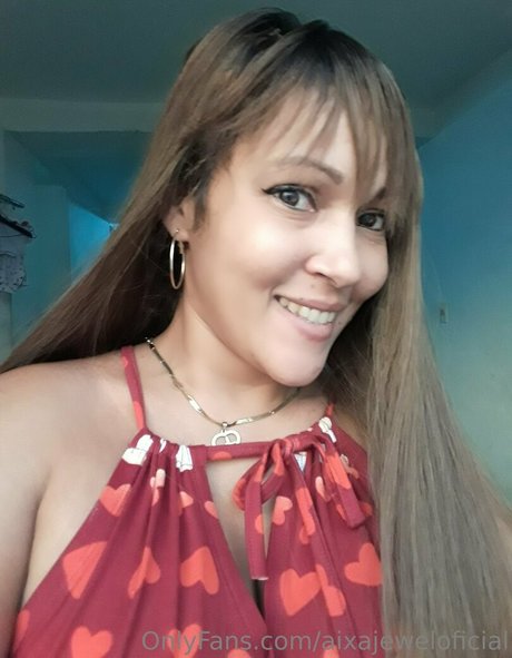 aixajeweloficial sexy star photo