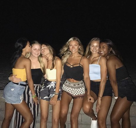 blowjob brunette onlyfans erotic image