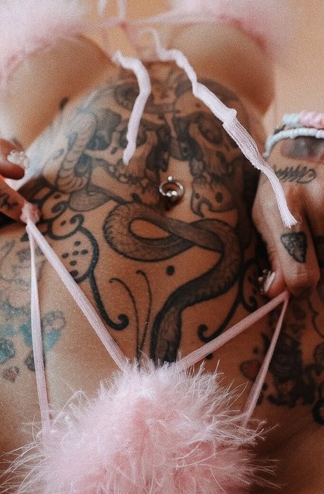 Bantik Boy model nudes pic