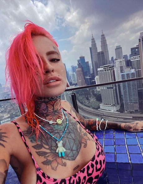 Bantik Boy exclusive pornstar galleries