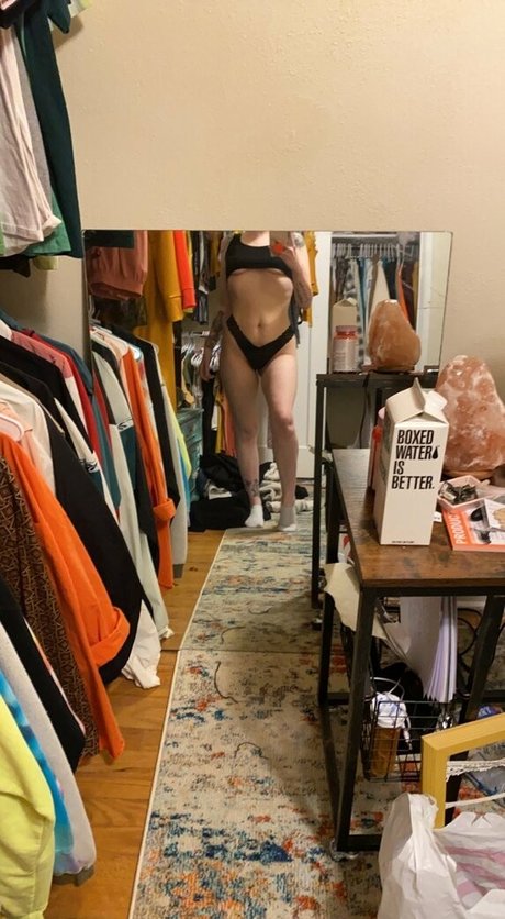 handj0bzbychelle actress img