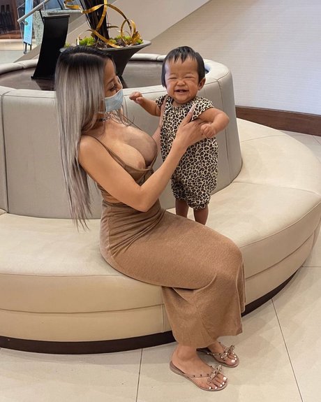 Tiffany Luu pornstar free image