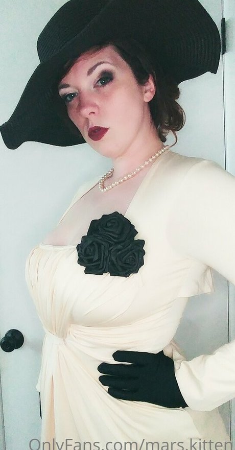 mars kitten model hd pics