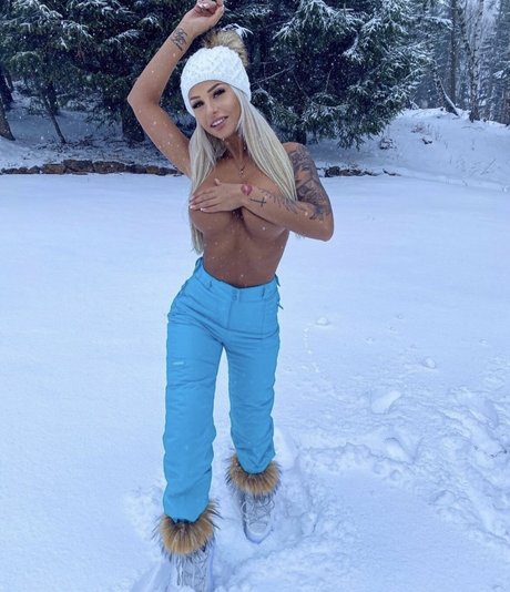 Nikola Rihova model exclusive galleries