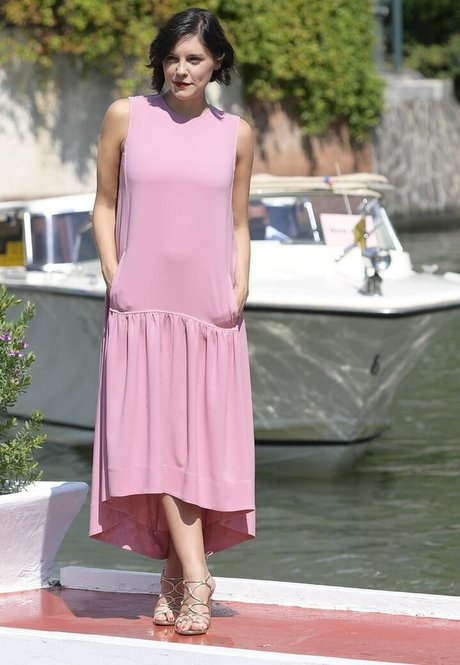 Annabel Scholey beautiful star pic