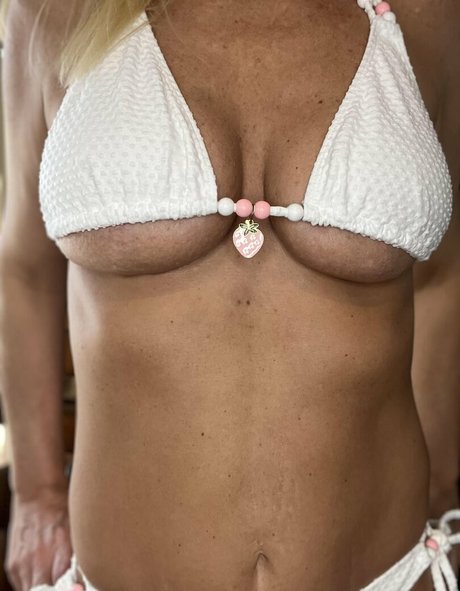 Macie Mae 69 pornstar sexy gallery