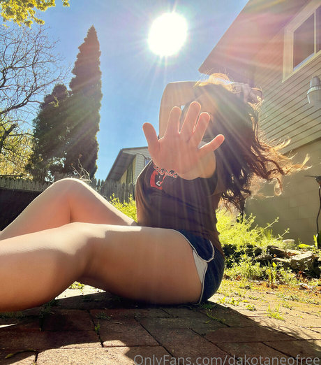 dakotaneofree high quality star pic