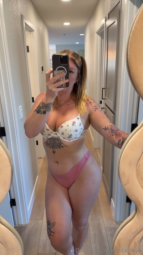 anitaplaya hd pornstar photo