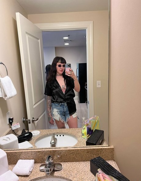 brookes world nude pornstar img