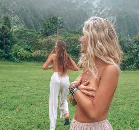 Chey212 naked actress image