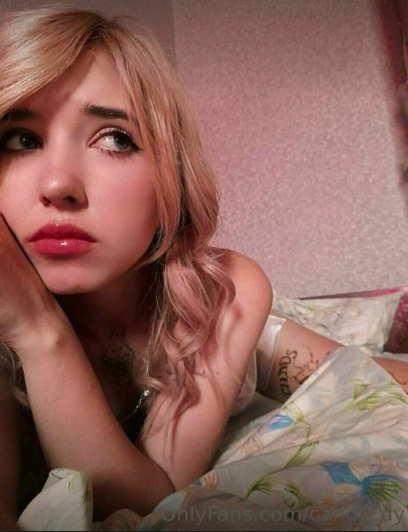 kate latex model sexy photo