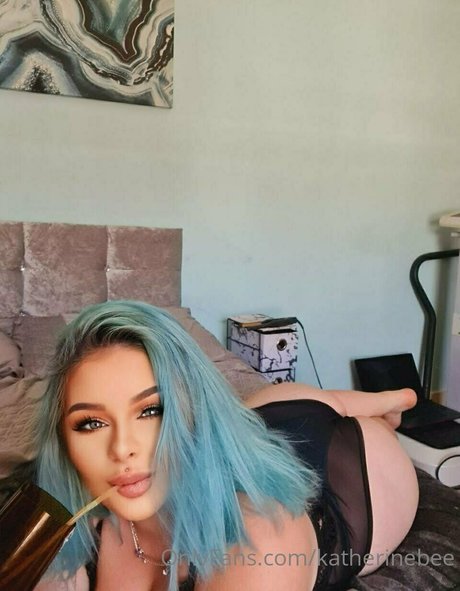 beckybeeofficial hot actress pic