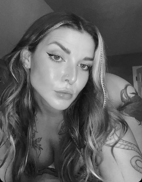 April Makenna pretty actress galleries