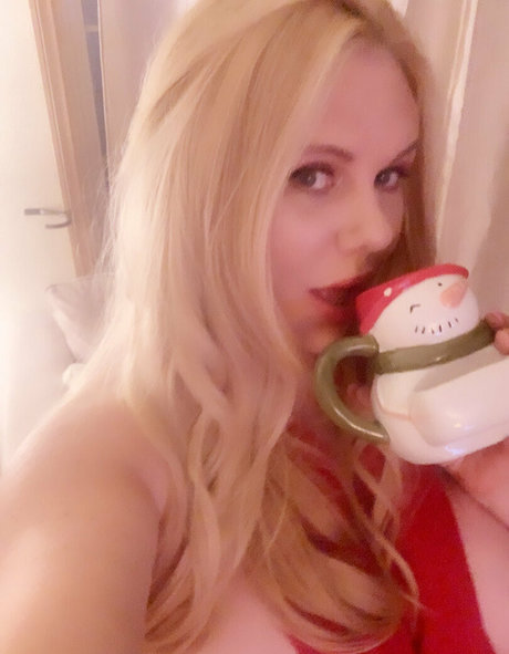 Karen Fisher star hot image