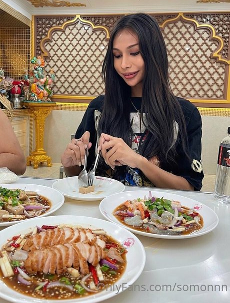 Somonnn erotic model photo