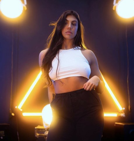 Hailcamp model pictures