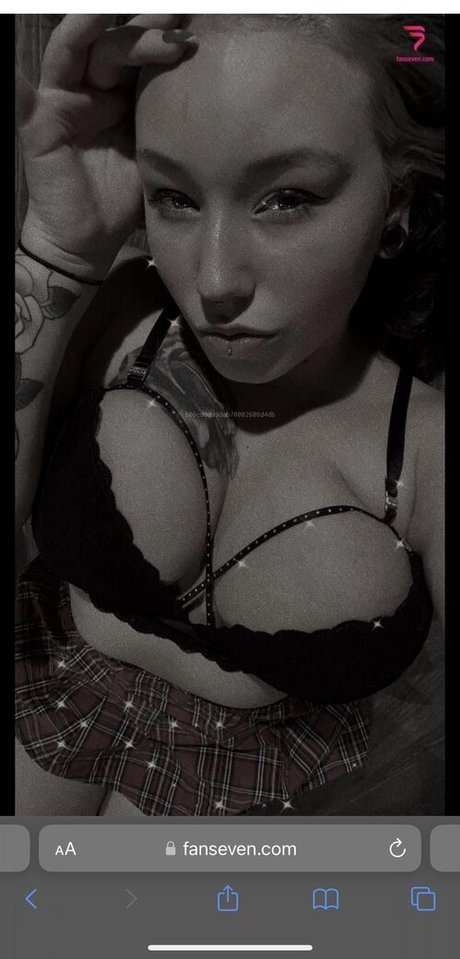 blonde hairy pussy onlyfans porn images