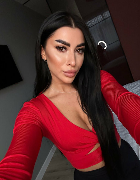 gainaccess erotic model img