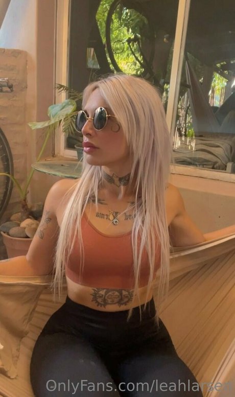 leahlarsen star adult photos