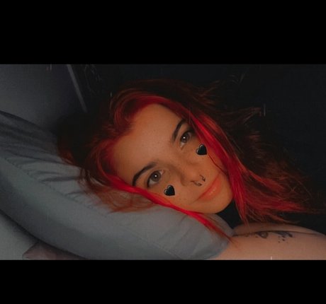 Littlemadds26 nude star pics