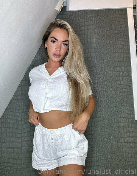 fat girls onlyfans nude img