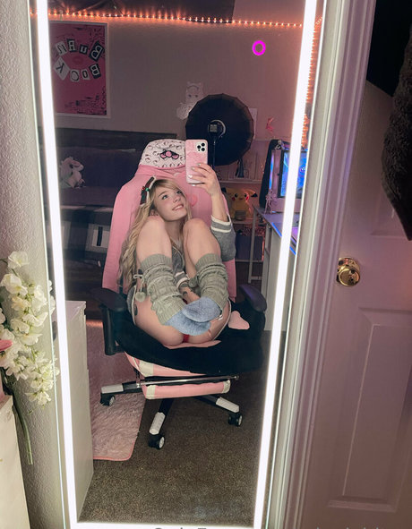 redhead creampie onlyfans beautiful xxx picture