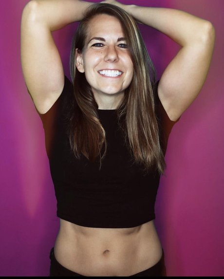 Ali Spagnola sexy model pics