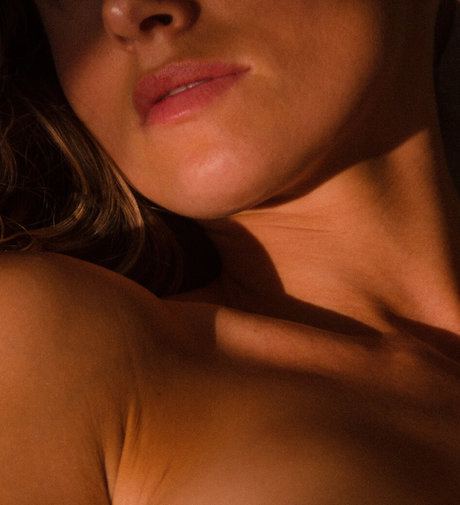 Miacbell star nudes pics