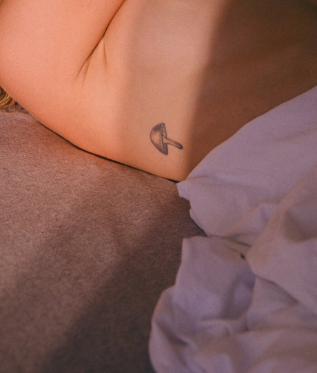 Miacbell sexy star pictures