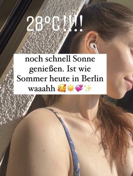 basostream model pornographic photo