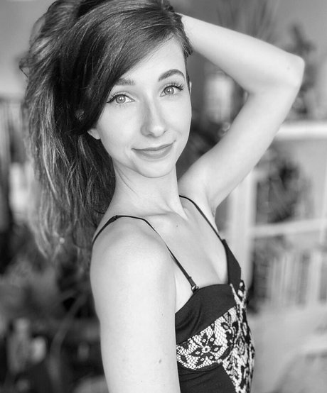 basostream hd actress photo